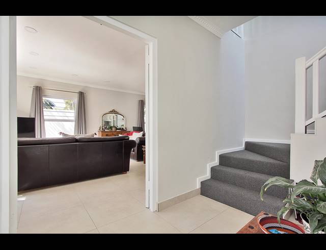 3 BEDROOM TOWNHOUSE TO LET IN KENILWORTH UPPER